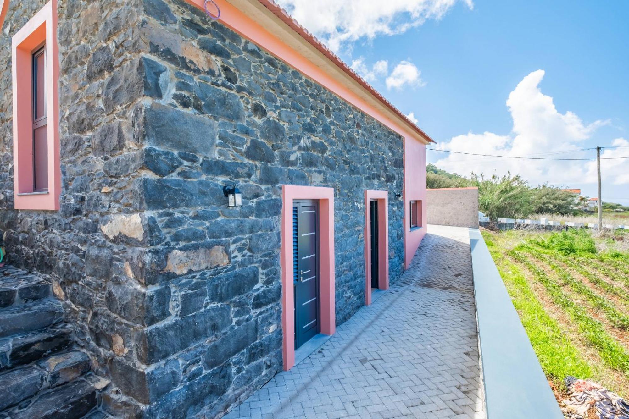 Mountain Retreat By Madeira Sun Travel Villa Porto Moniz Exterior photo